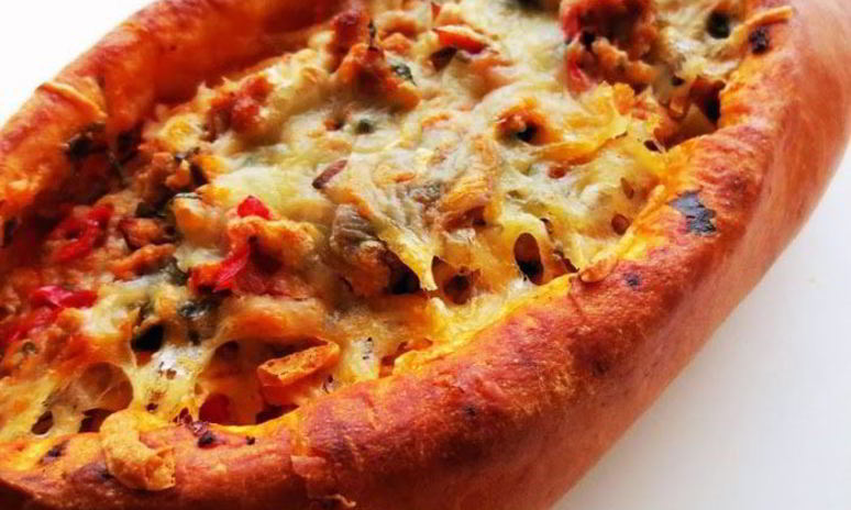 Рецепт пиде — турецкая лепешка в форме лодочки с начинкой из фарша