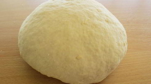 пиде — турецкая лепешка в форме лодочки с начинкой из фарша