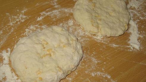 сырные лепешки пикантные