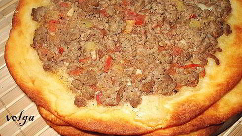 творожные лепешки с мясной начинкой