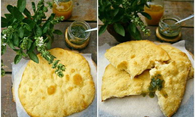 Рецепт восточной лепешки с базиликовым медом