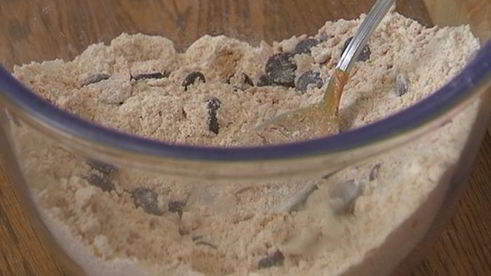 арахисовые маффины с горьким шоколадом