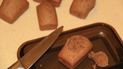 кофейные мини маффины с орехом пекан и белым шоколадом