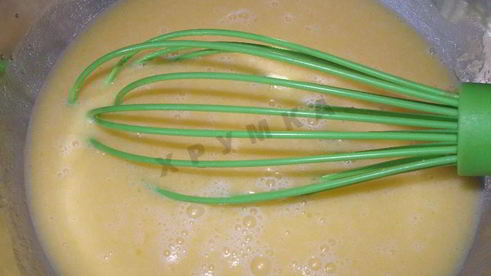 кокосовые маффины с вишней