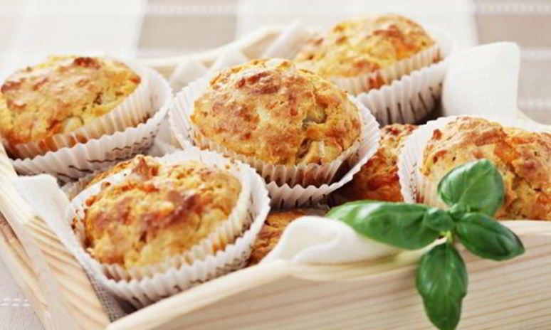 Рецепт куриных маффинов с сыром и зеленью