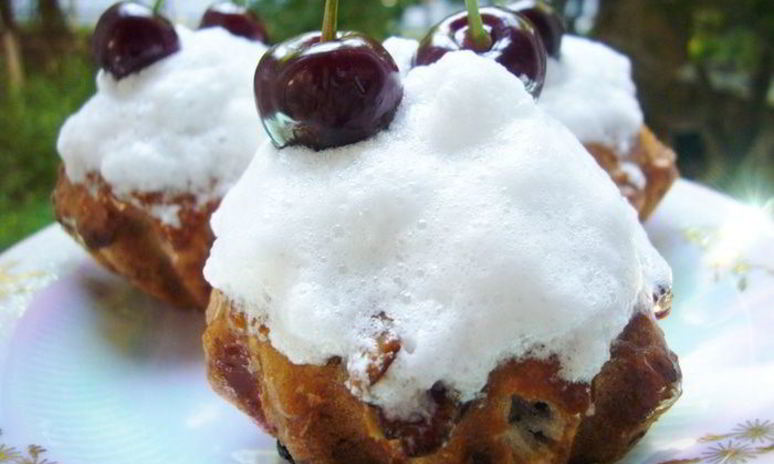 Рецепт маффинов с черешней внутри