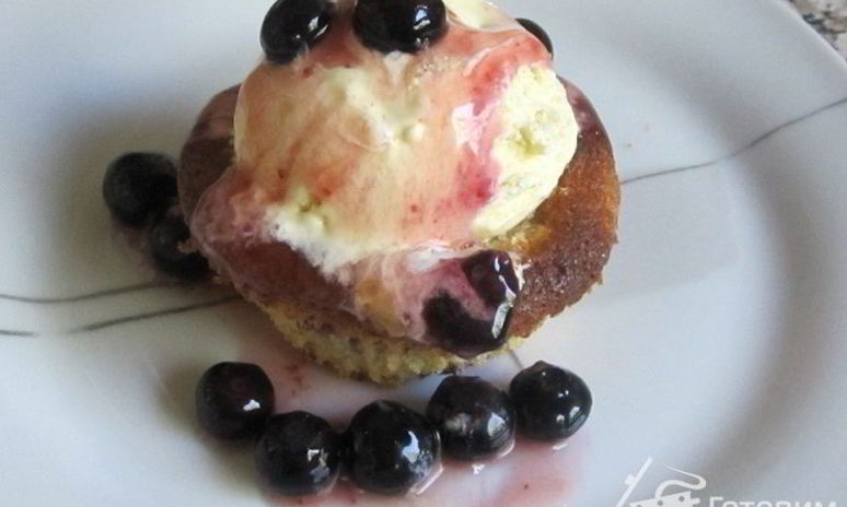 Рецепт маффинов с черникой и мороженым
