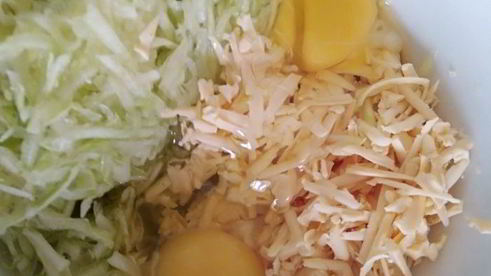 маффины с кабачком, сыром и мятой