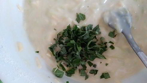 маффины с кабачком, сыром и мятой