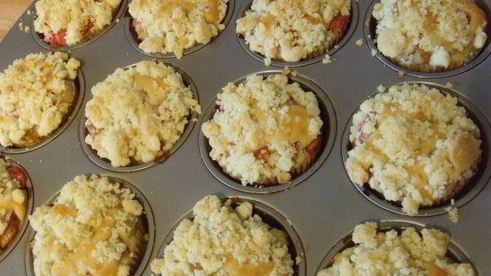 маффины со штрейзелем и ревенем