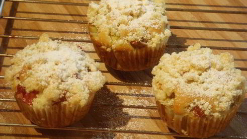 маффины со штрейзелем и ревенем