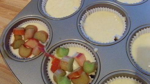 маффины со штрейзелем и ревенем