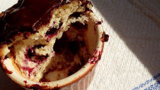 Маффины со смородиной