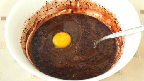 шоколадные маффины с малиной