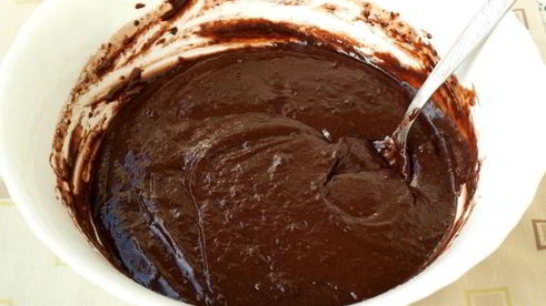 шоколадные маффины с малиной