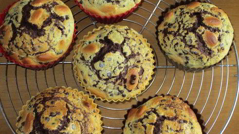 шоколадные маффины с миндалем и сливочным сыром