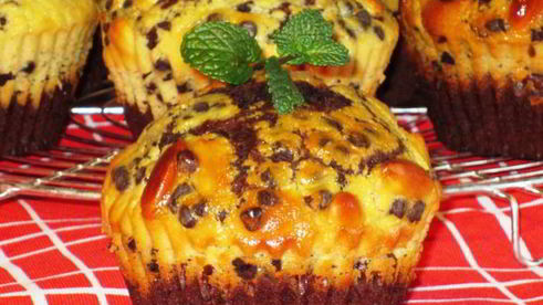 шоколадные маффины с миндалем и сливочным сыром