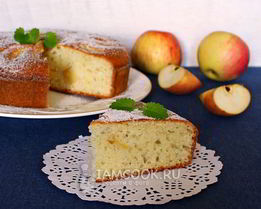 Манник на сметане с яблоками