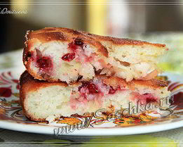 Манник с яблоком и брусникой