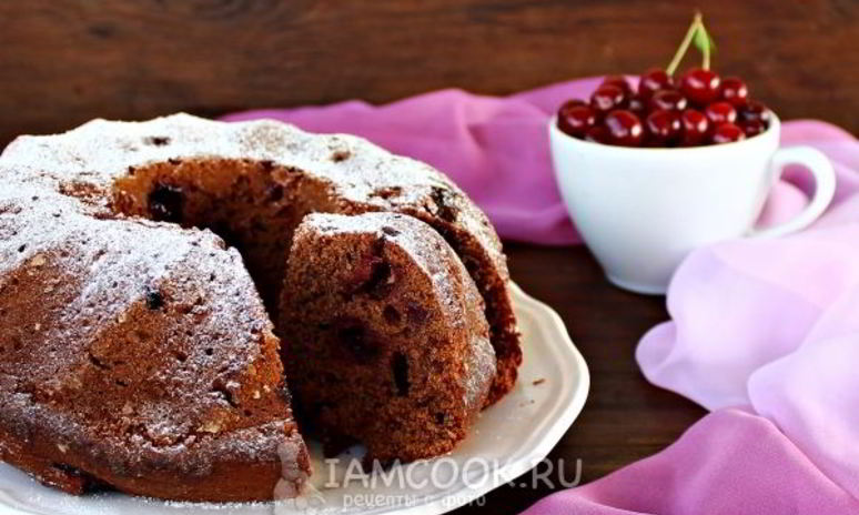 Рецепт шоколадного манника с вишней