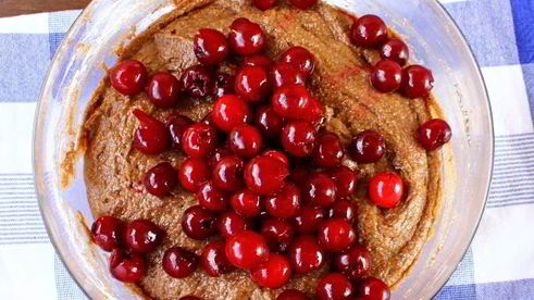 шоколадный манник с вишней