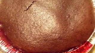 Шоколадный манник с ягодами