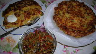 Большие оладьи с капустой и сыром