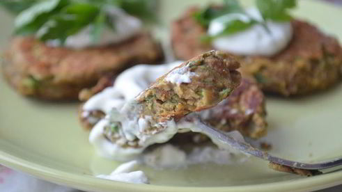 чечевичные оладушки под вкуснейшим чесночным соусом