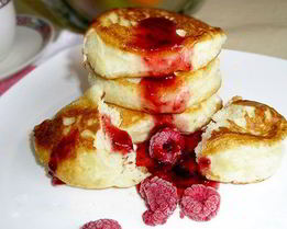 Дрожжевые оладушки на кефире