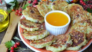 Оладьи из кабачков и яблок