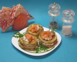 Оладьи картофельные с семгой