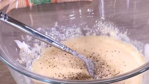 оладьи на йогурте с семгой и сметаной