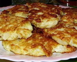 Простые оладьи из капусты на кефире