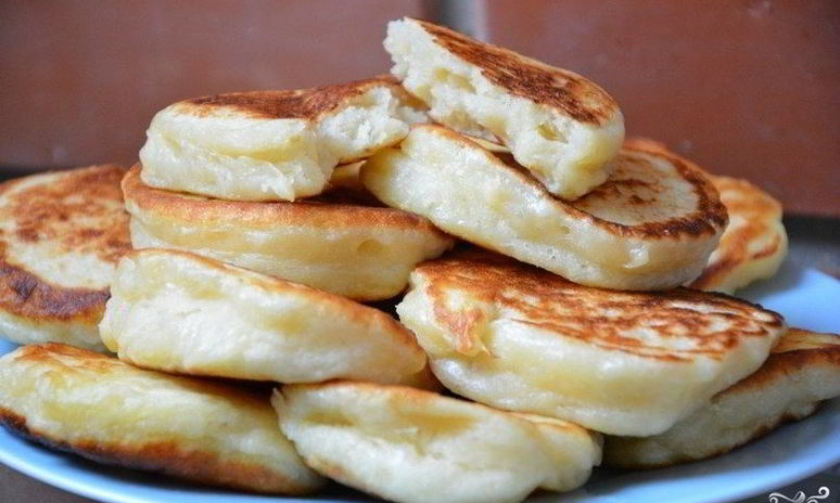 Рецепт пышных оладушек на кефире