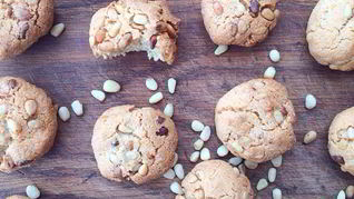 Итальянское миндальное печенье с кедровыми орешками