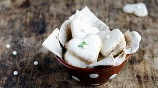 Ореховое печенье в сахарной глазури