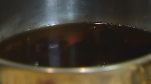 печенье с шоколадом и черносливом в сиропе