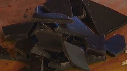 печенье с шоколадом и черносливом в сиропе