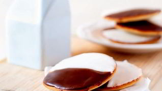 Печенье в шоколадно-медовой глазури