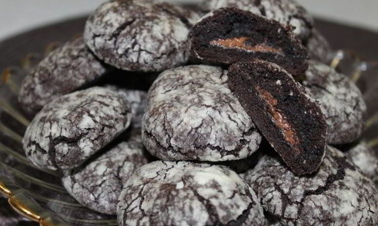 Рецепт шоколадного печенья с кремовой начинкой