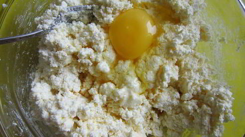 творожное печенье с клубникой