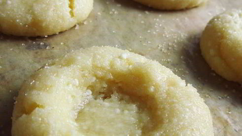 творожное печенье с клубникой