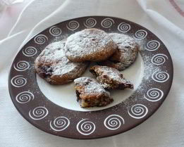 Творожное печенье с вишней и шоколадом