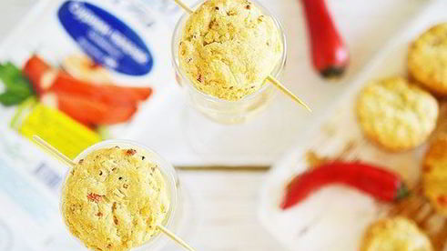 закусочное печенье с перцем и крабовыми палочками