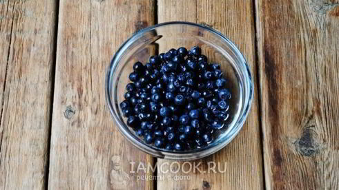 бисквитный пирог с черникой