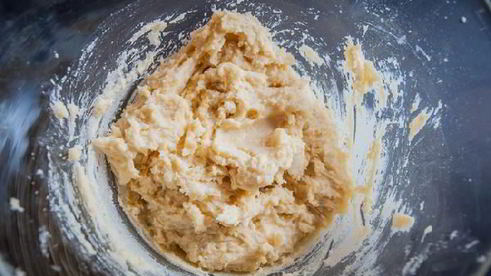 пирог из полу-песочного теста с творогом и абрикосами