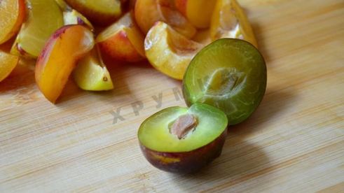 пирог с фруктами на творожном тесте