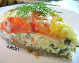 Пирог с кабачками, шпинатом и помидорами