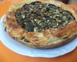 Пирог с начинкой из овощей и шампиньонов