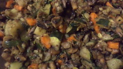 пирог с начинкой из овощей и шампиньонов